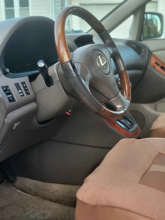 2002 Lexus RX 1st Gen - Image 10 of 11