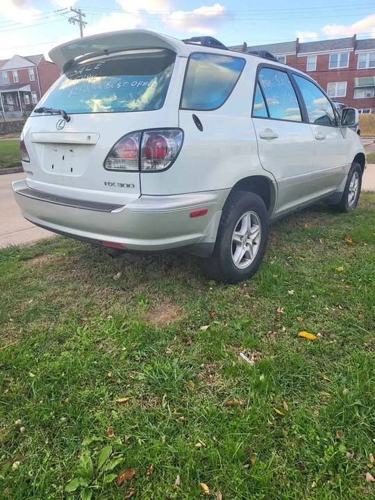 2002 Lexus RX 1st Gen - Image 4 of 11