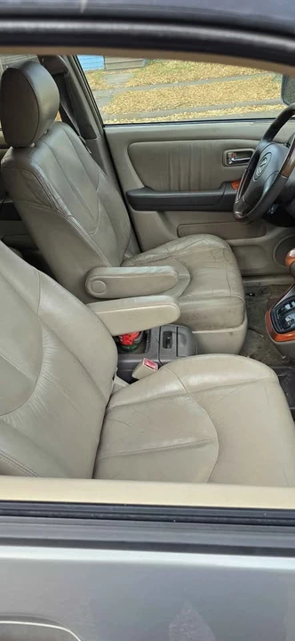 2001 Lexus RX 1st Gen - Image 7 of 17