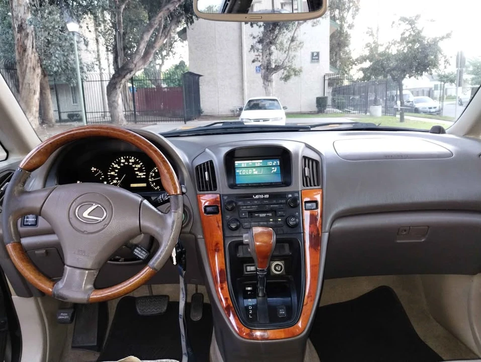 2002 Lexus RX 1st Gen - Image 6 of 7