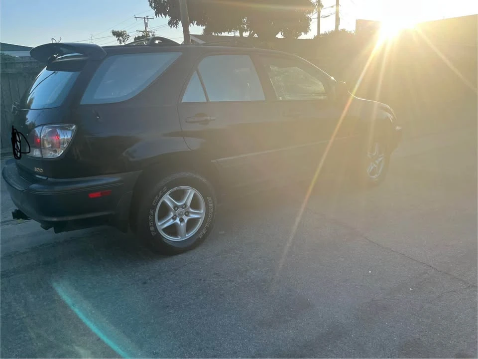 2002 Lexus RX 1st Gen - Image 5 of 7