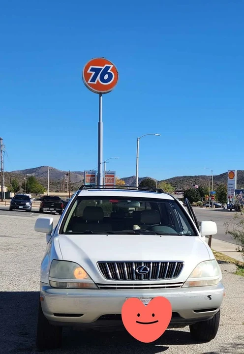 2002 Lexus RX 1st Gen - Image 2 of 2