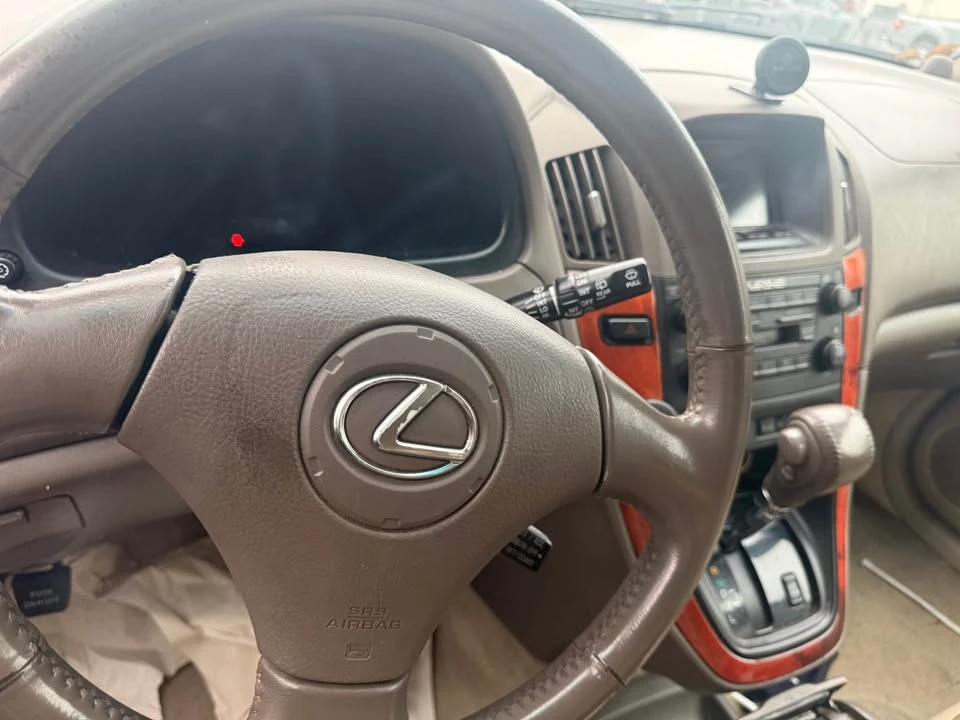 2002 Lexus RX 1st Gen - Image 3 of 6