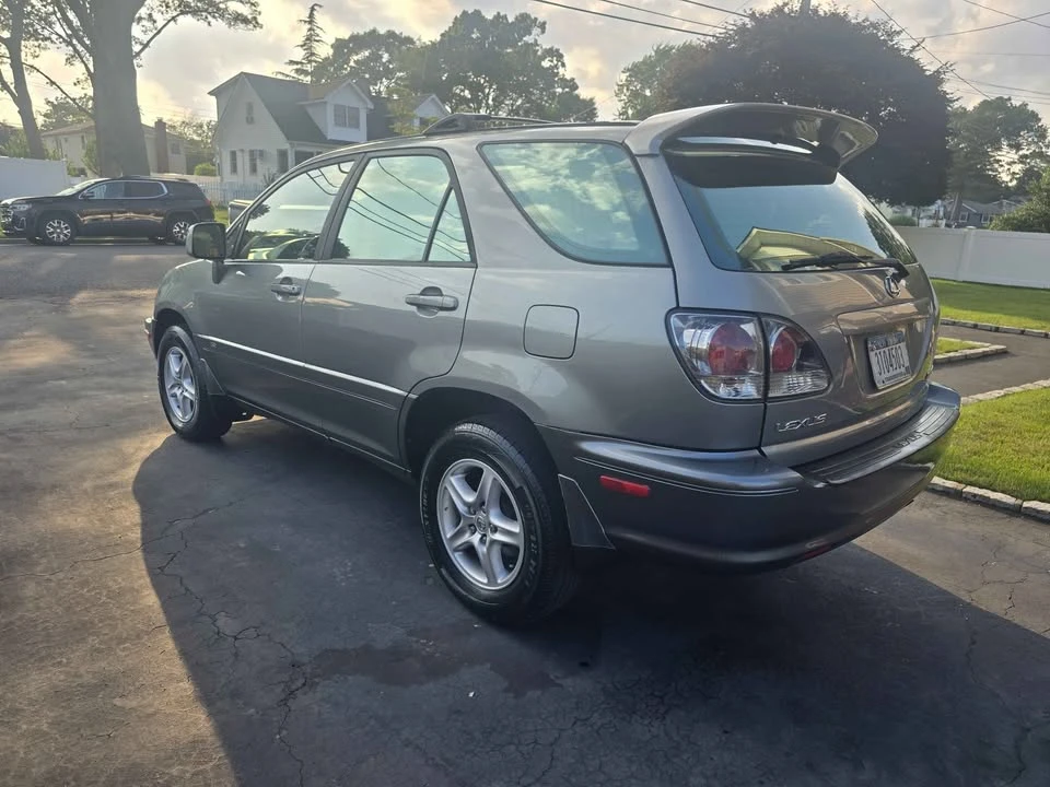 2002 Lexus RX 1st Gen - Image 2 of 11