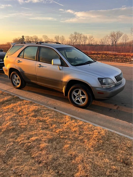 2002 Lexus RX 1st Gen - Image 15 of 15