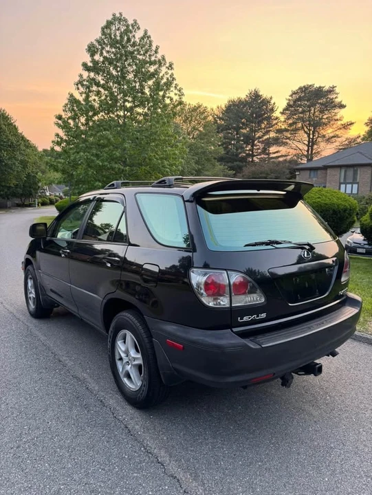2002 Lexus RX 1st Gen - Image 4 of 11