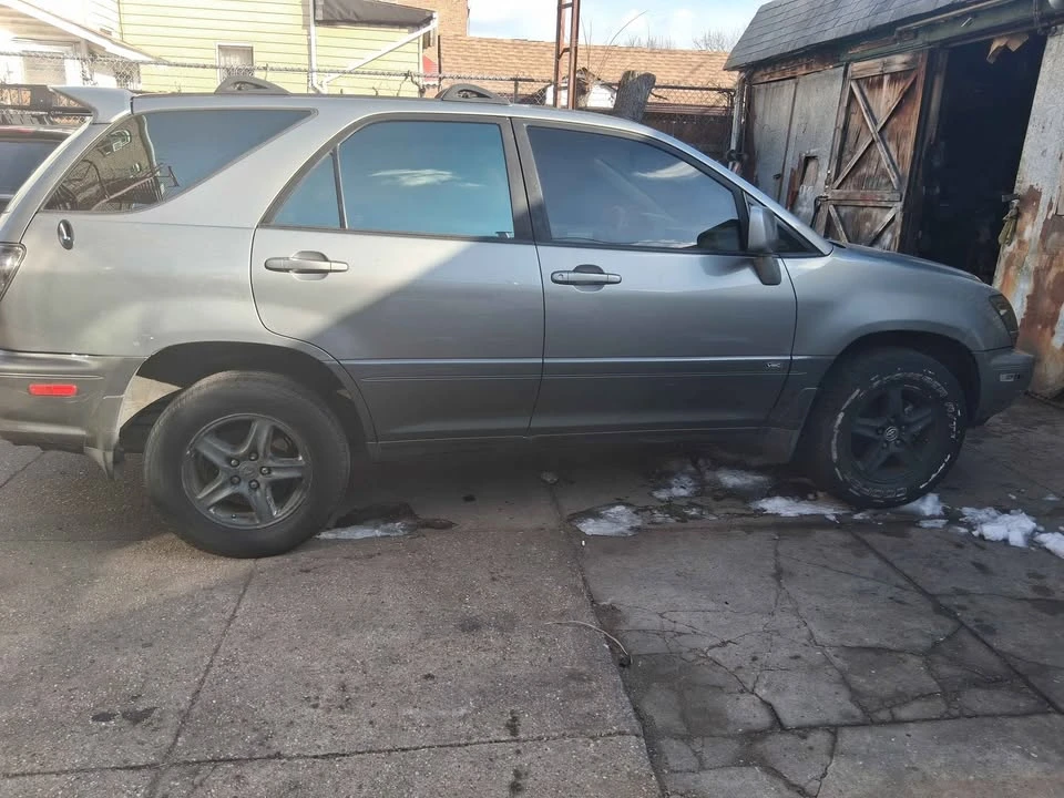 2002 Lexus RX 1st Gen - Image 3 of 10