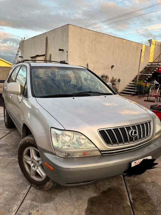 2002 Lexus RX 1st Gen - Image 2 of 11