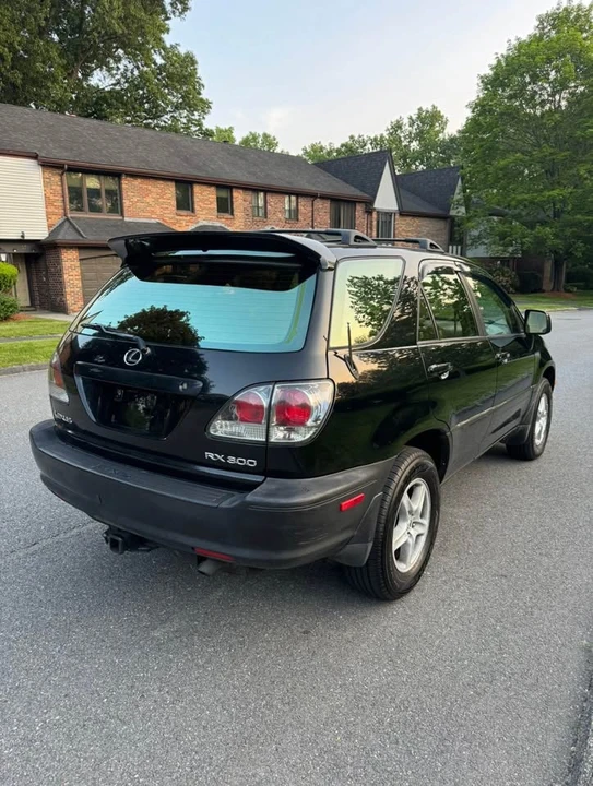 2002 Lexus RX 1st Gen - Image 5 of 11