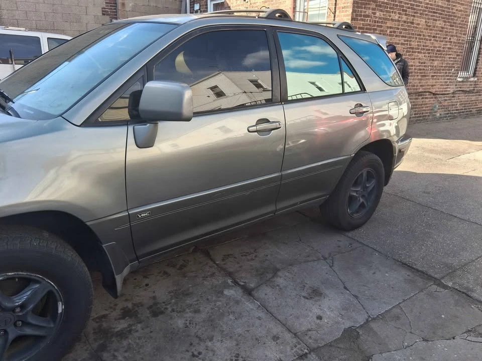 2002 Lexus RX 1st Gen - Image 4 of 10