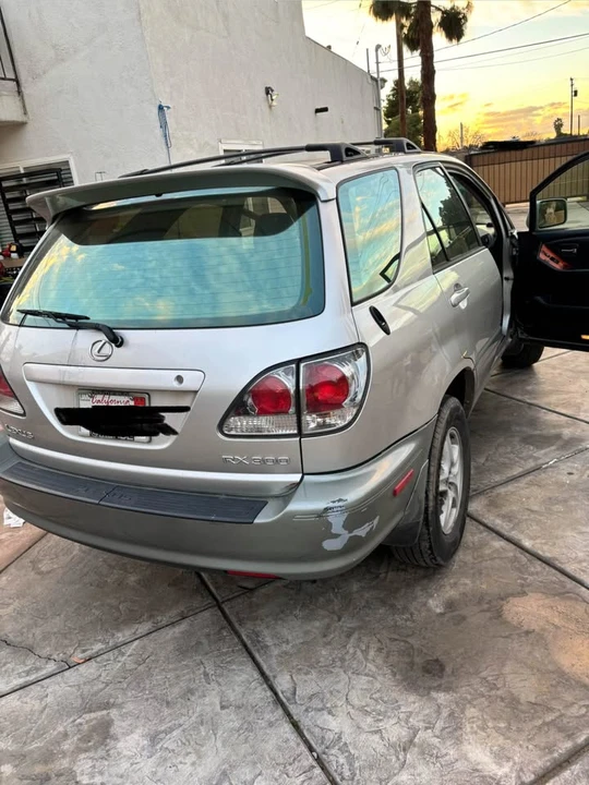 2002 Lexus RX 1st Gen - Image 10 of 11