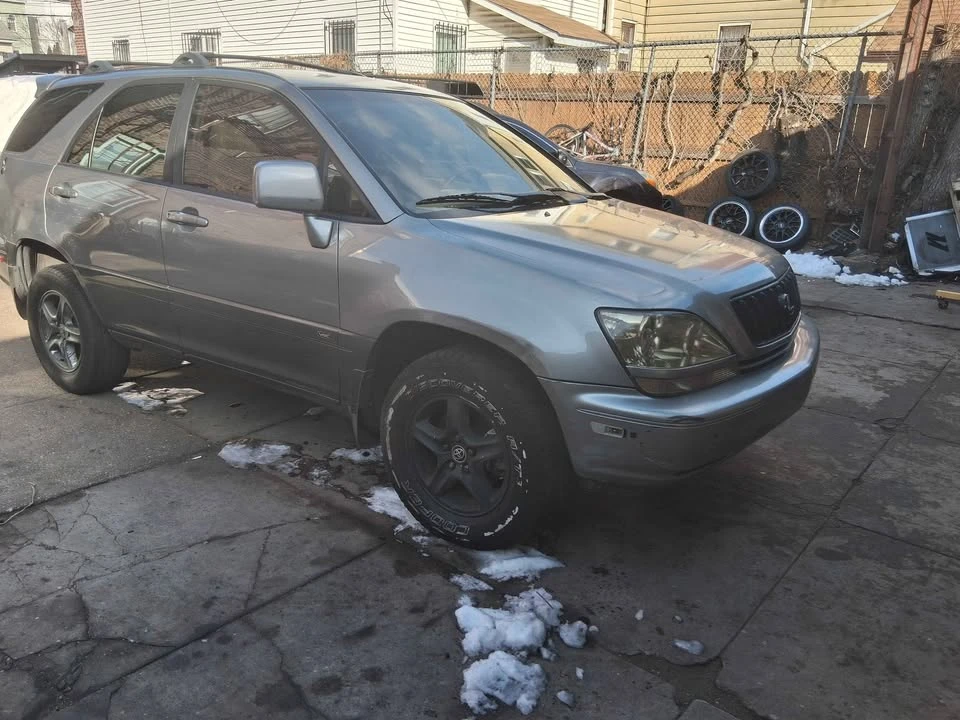 2002 Lexus RX 1st Gen - Image 2 of 10