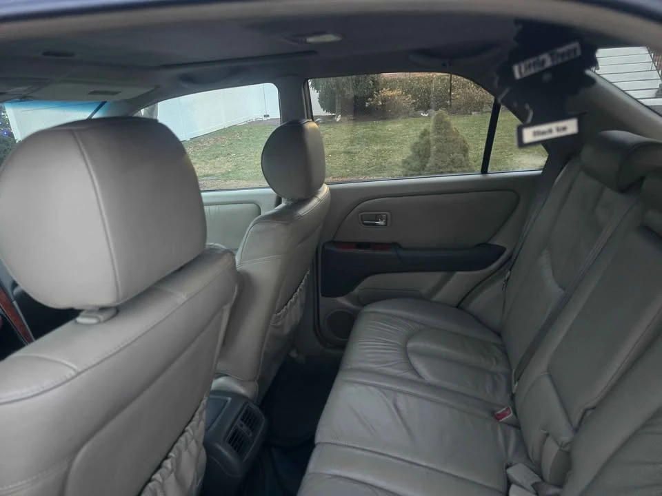 2002 Lexus RX 1st Gen - Image 10 of 11
