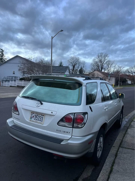 2002 Lexus RX 1st Gen - Image 3 of 7