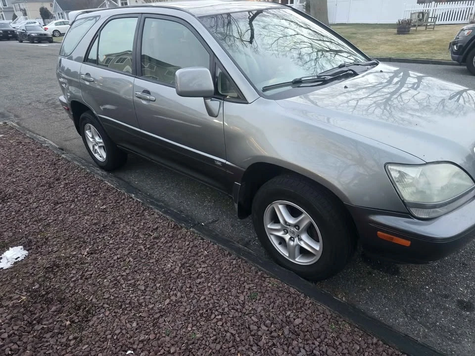 2002 Lexus RX 1st Gen - Image 4 of 11