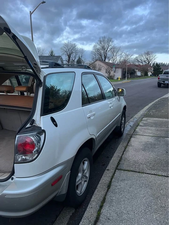 2002 Lexus RX 1st Gen - Image 2 of 7