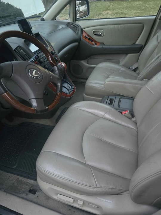 2002 Lexus RX 1st Gen - Image 8 of 11