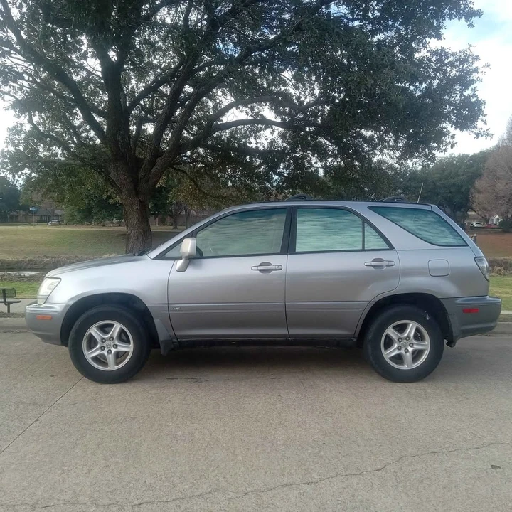 2002 Lexus RX 1st Gen - Image 5 of 18