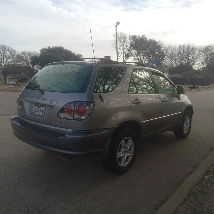 2002 Lexus RX 1st Gen - Image 4 of 18