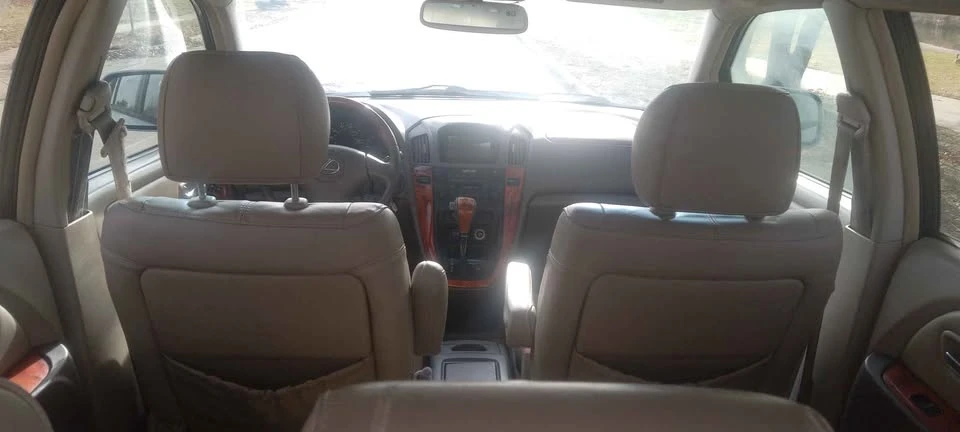 2002 Lexus RX 1st Gen - Image 13 of 18