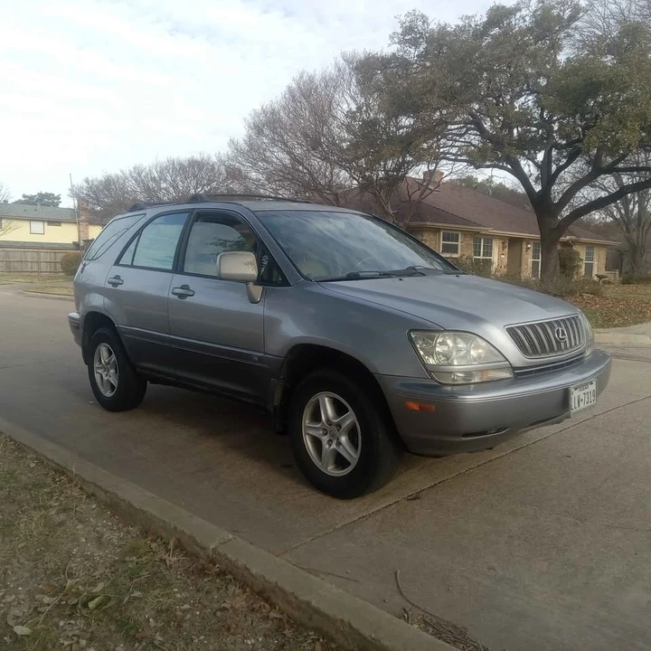 2002 Lexus RX 1st Gen - Image 2 of 18