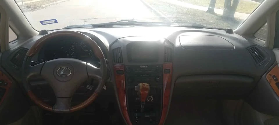 2002 Lexus RX 1st Gen - Image 15 of 18