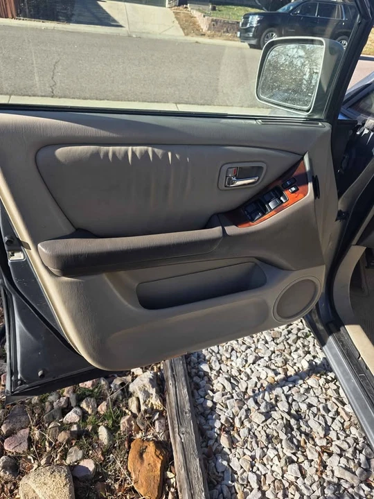 2002 Lexus RX 1st Gen - Image 7 of 12