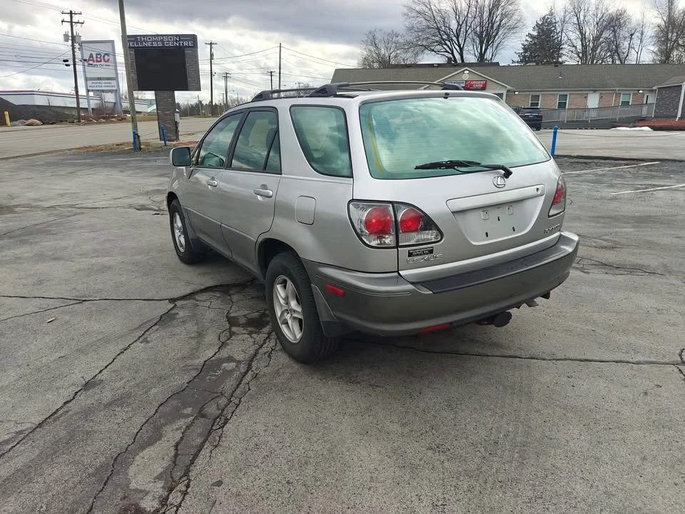 2002 Lexus RX 1st Gen - Image 4 of 18