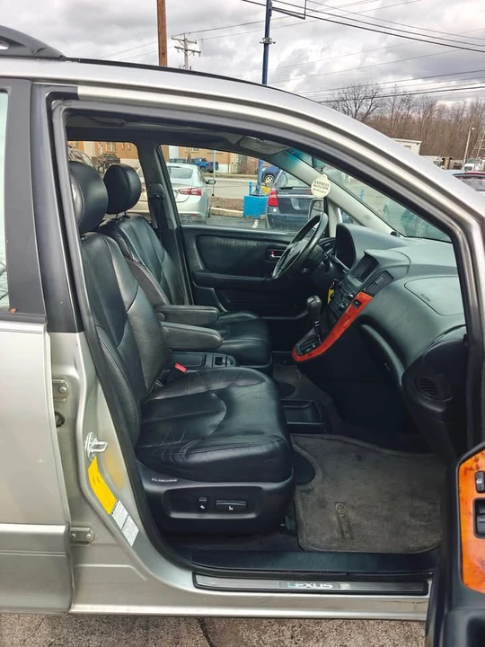 2002 Lexus RX 1st Gen - Image 12 of 18