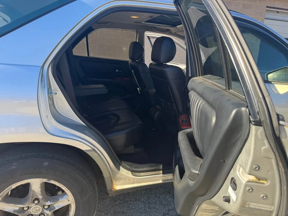 2002 Lexus RX 1st Gen - Image 8 of 11