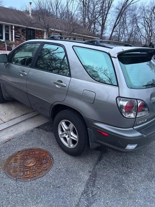 2002 Lexus RX 1st Gen - Image 2 of 9