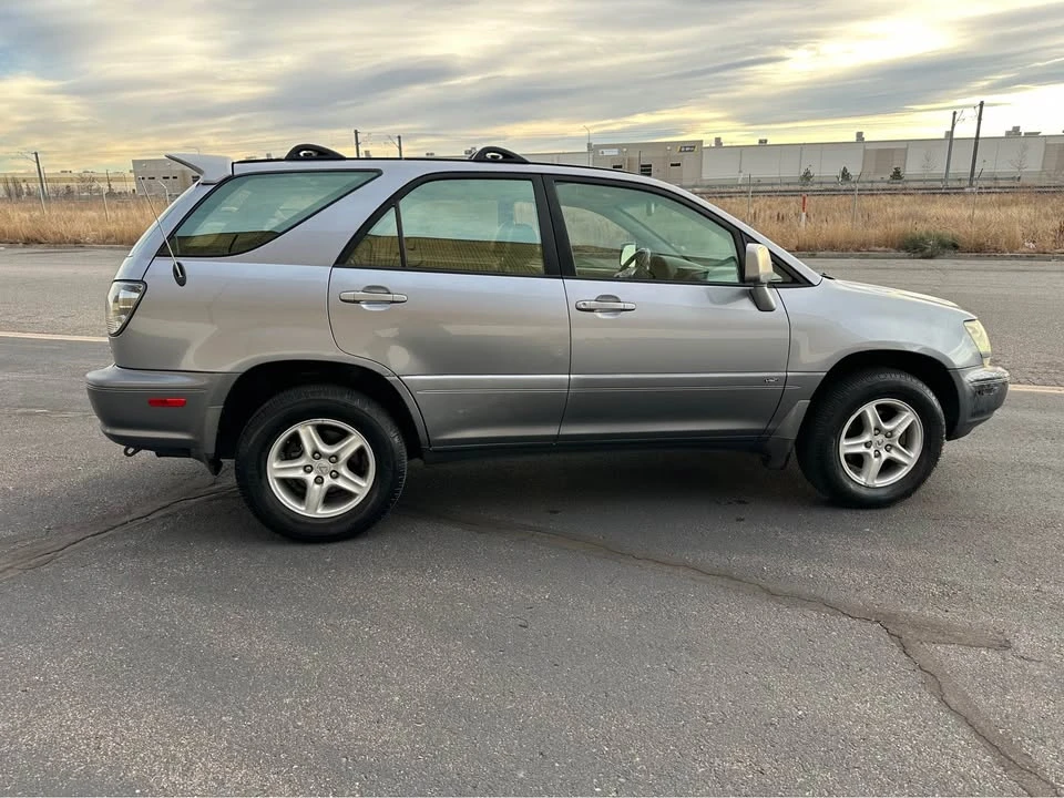 2002 Lexus RX 1st Gen - Image 4 of 18