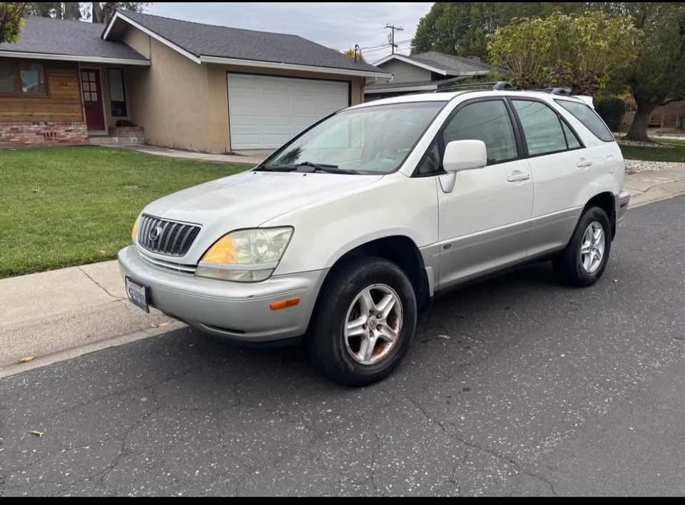 2002 Lexus RX 1st Gen - Image 5 of 12