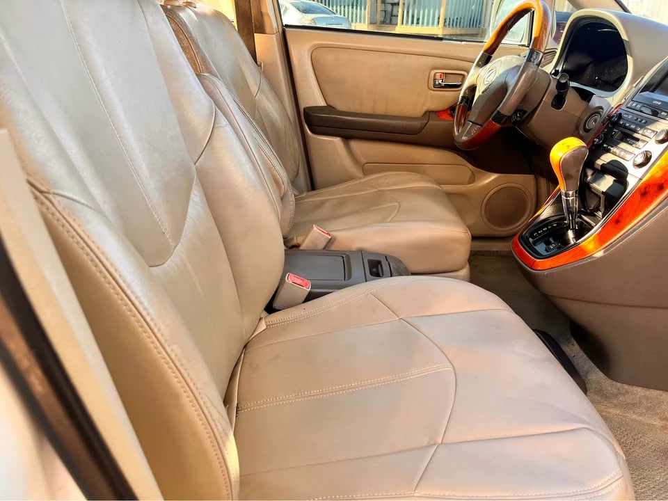 2002 Lexus RX 1st Gen - Image 5 of 14