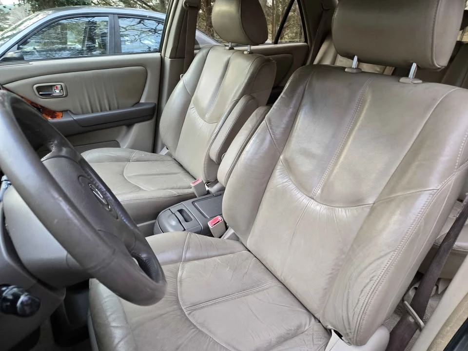 2002 Lexus RX 1st Gen - Image 13 of 17