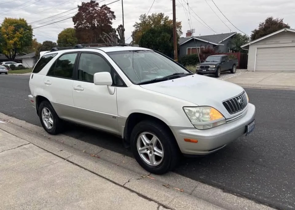 2002 Lexus RX 1st Gen - Image 6 of 12