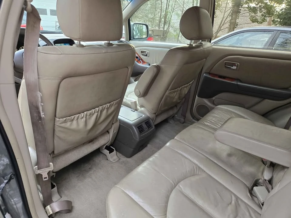 2002 Lexus RX 1st Gen - Image 9 of 17