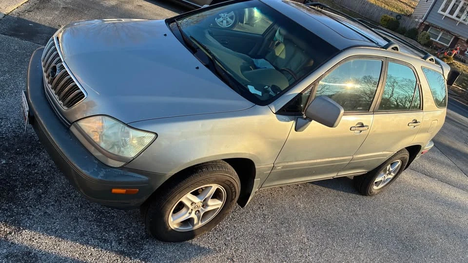 2002 Lexus RX 1st Gen - Image 6 of 9