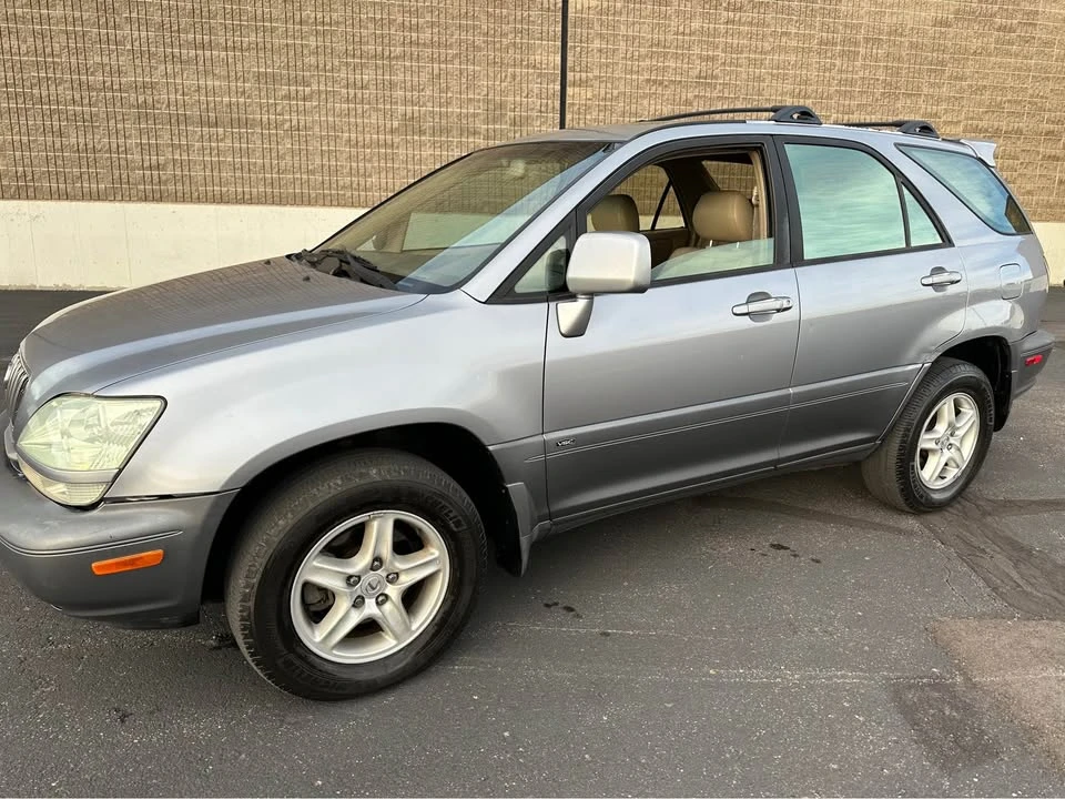 2002 Lexus RX 1st Gen - Image 8 of 18
