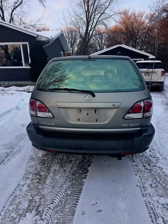 2002 Lexus RX 1st Gen - Image 4 of 7