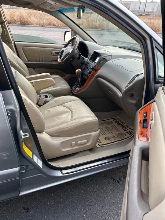 2002 Lexus RX 1st Gen - Image 11 of 18