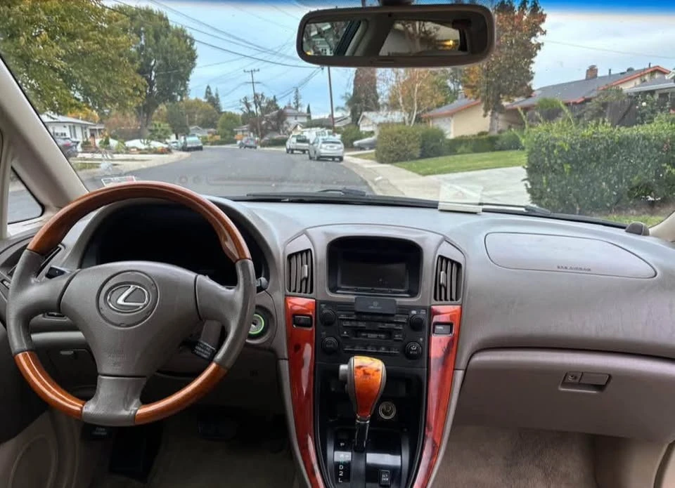 2002 Lexus RX 1st Gen - Image 11 of 12