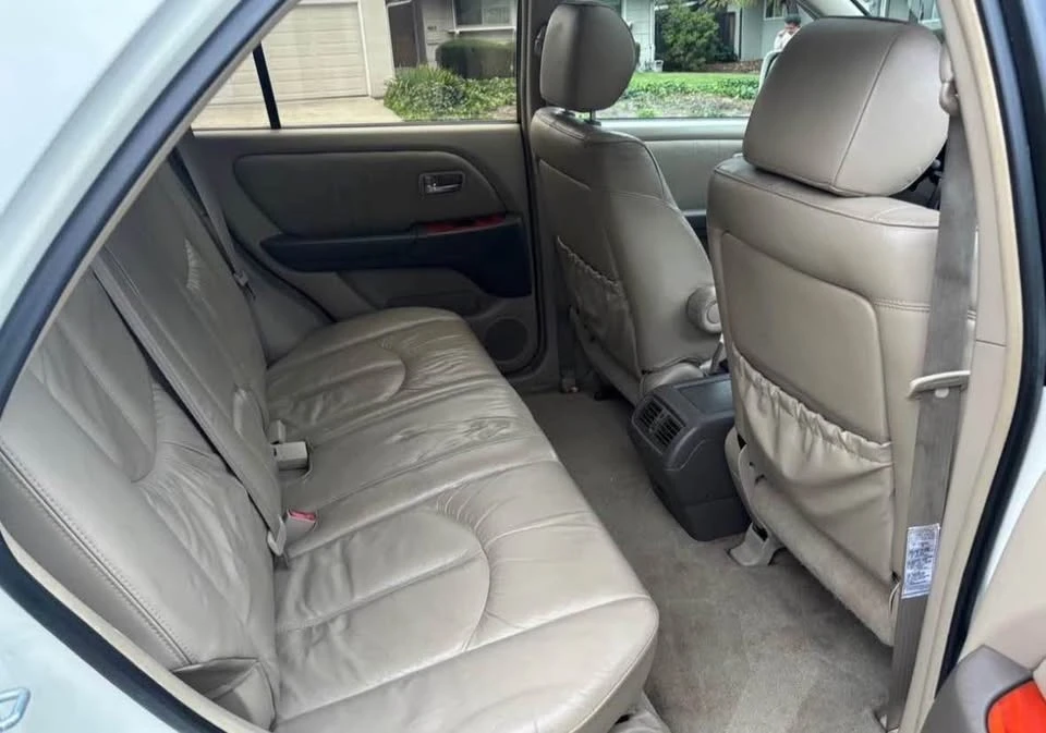 2002 Lexus RX 1st Gen - Image 10 of 12