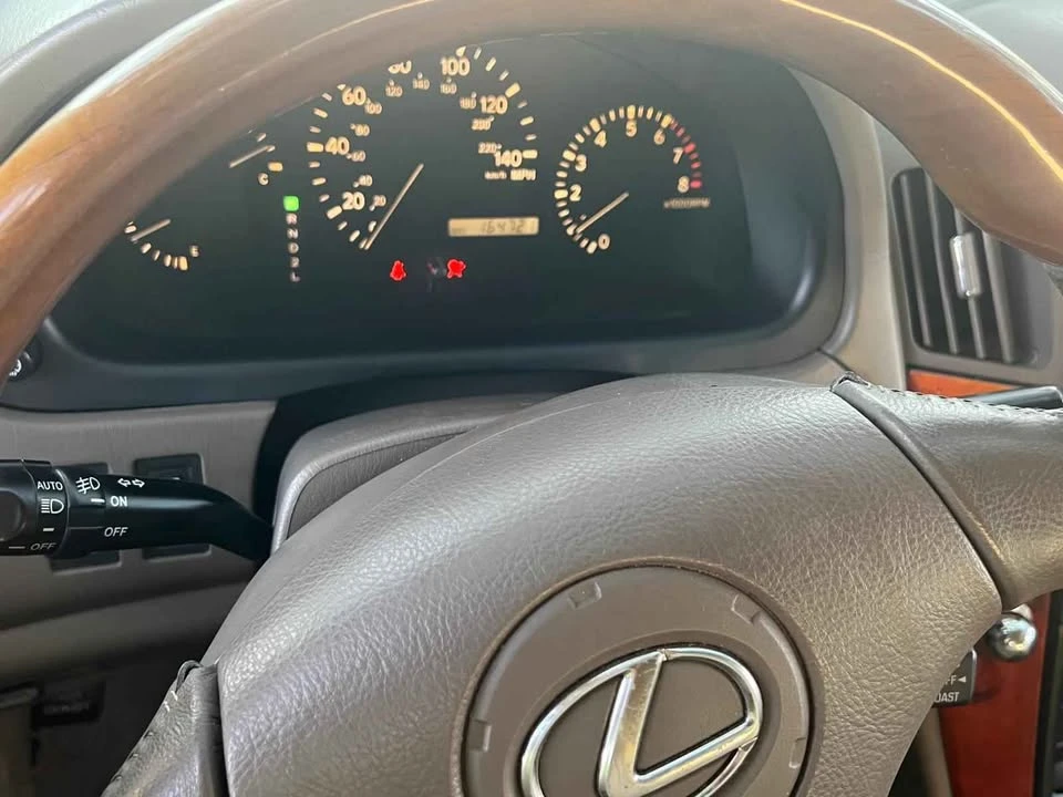 2002 Lexus RX 1st Gen - Image 6 of 9