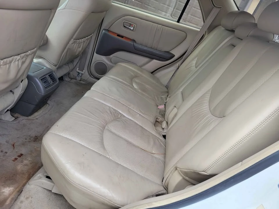 2002 Lexus RX 1st Gen - Image 9 of 10
