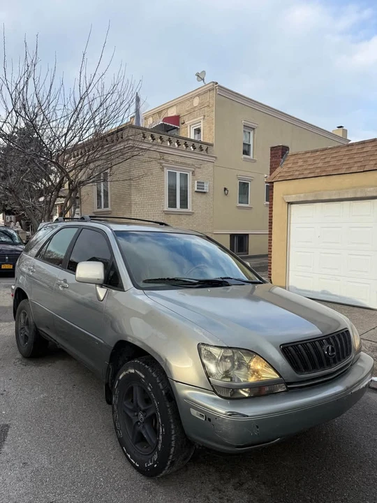 2002 Lexus RX 1st Gen - Image 3 of 20