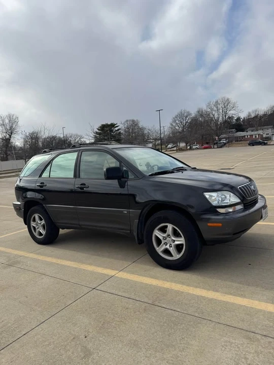2002 Lexus RX 1st Gen - Image 3 of 8