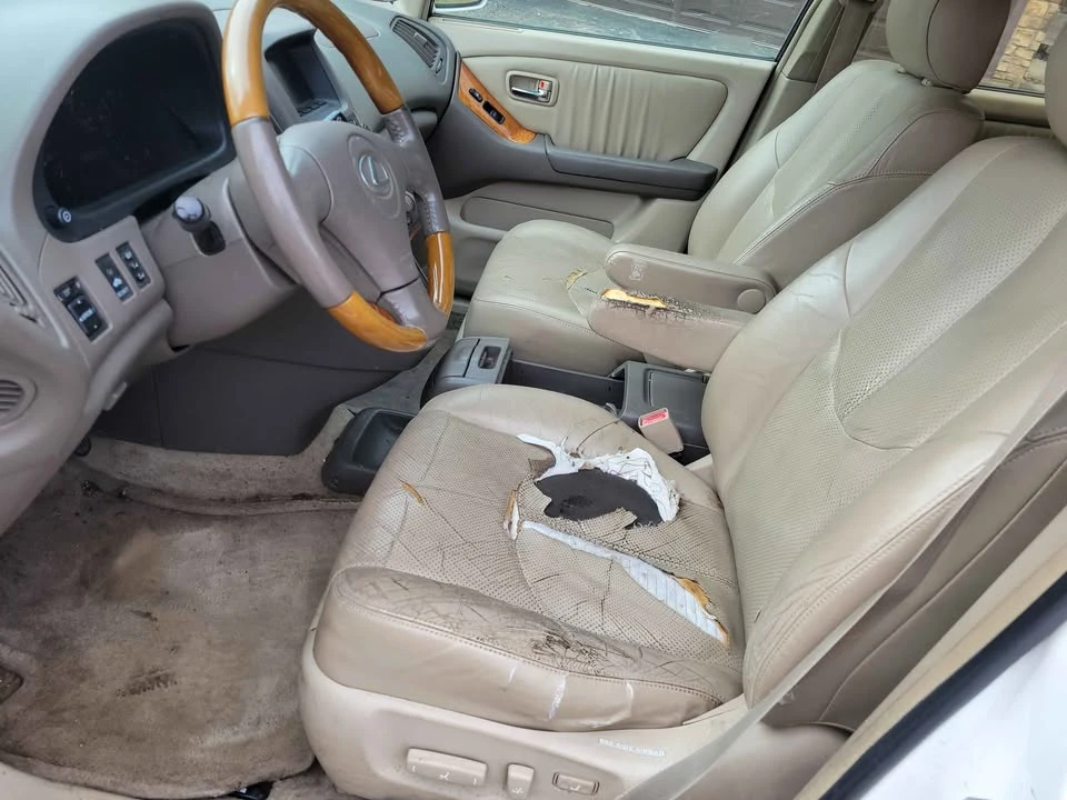 2002 Lexus RX 1st Gen - Image 8 of 10