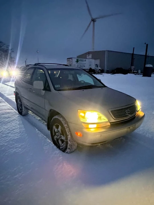 2002 Lexus RX 1st Gen - Image 4 of 9