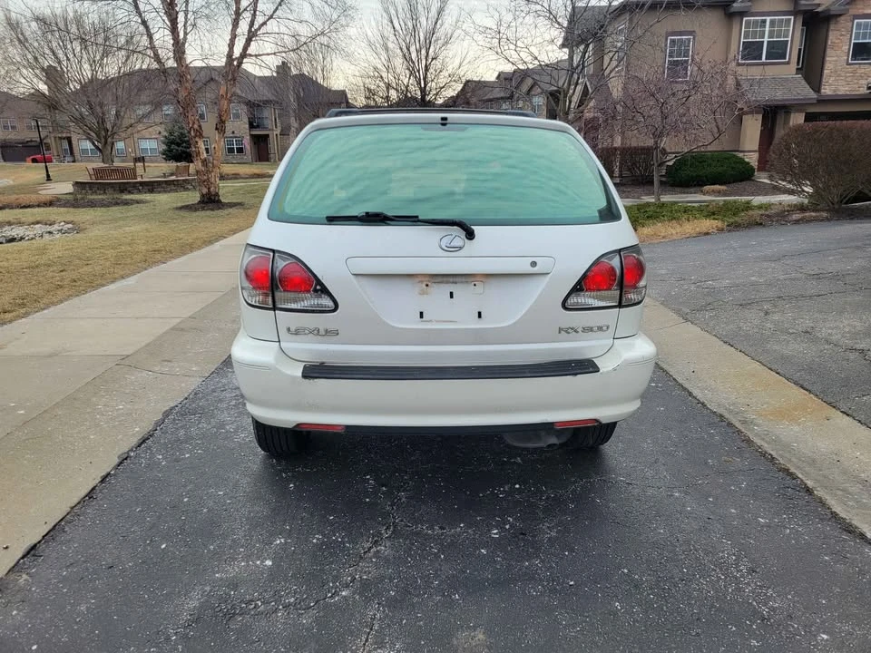 2002 Lexus RX 1st Gen - Image 3 of 10